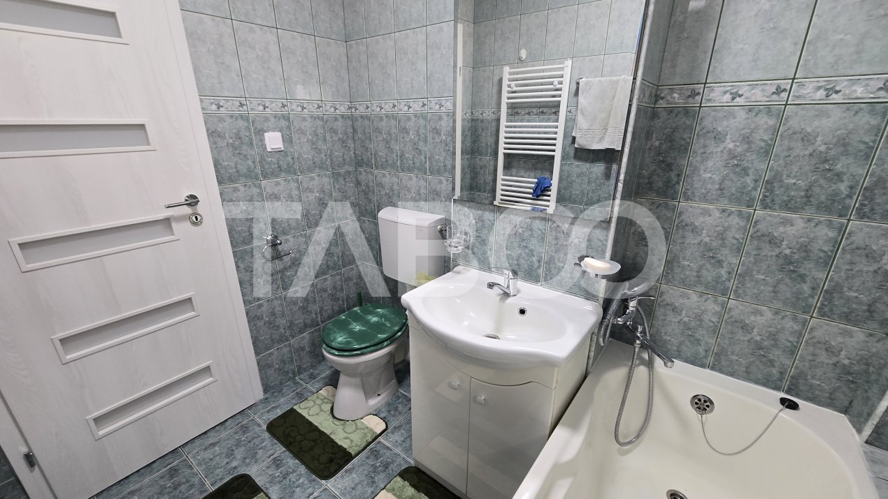 Aparament de vanzare decomandat Strand 2 camere balcon mobilat utilat