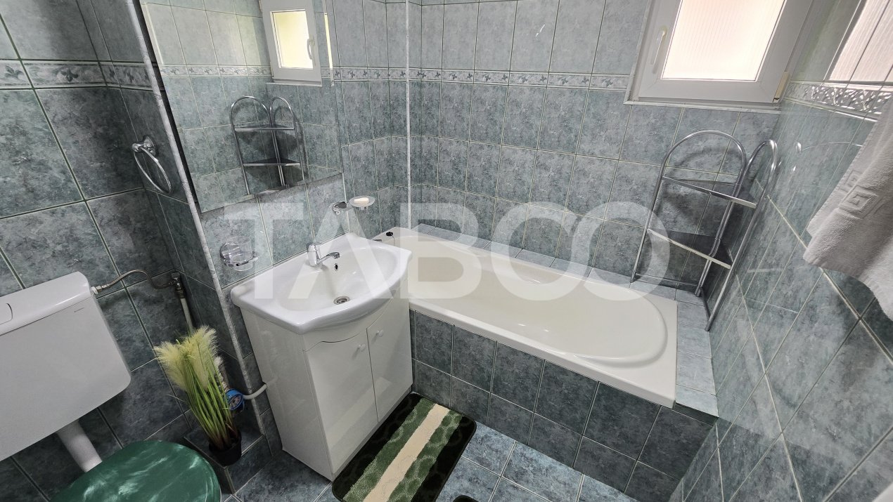 Aparament de vanzare decomandat Strand 2 camere balcon mobilat utilat
