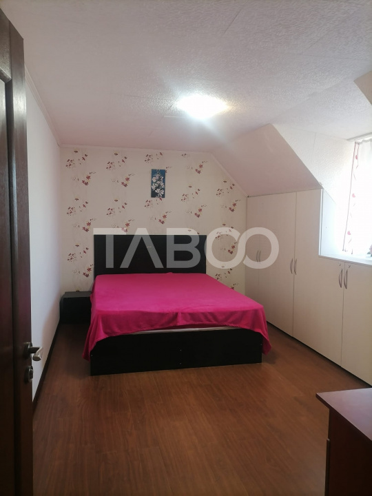 Apartamen 3 camere balcon etaj intermediar in zona Trei Stejari 