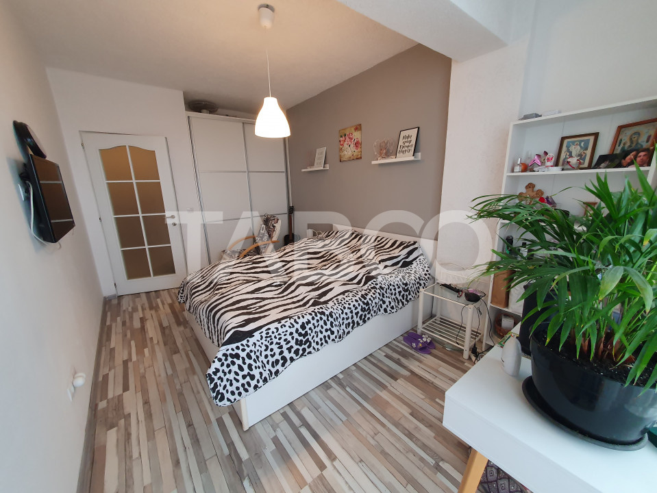 Apartament 2 camere 45 mpu balcon etaj intermediar zona Doamna Stanca