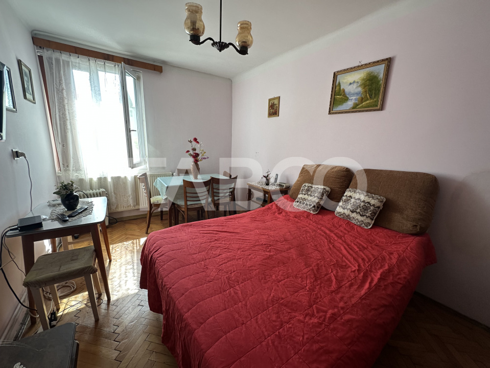 Apartament 2 camere 47 mpu decomandat 2 boxe la subsol garaj etaj 2