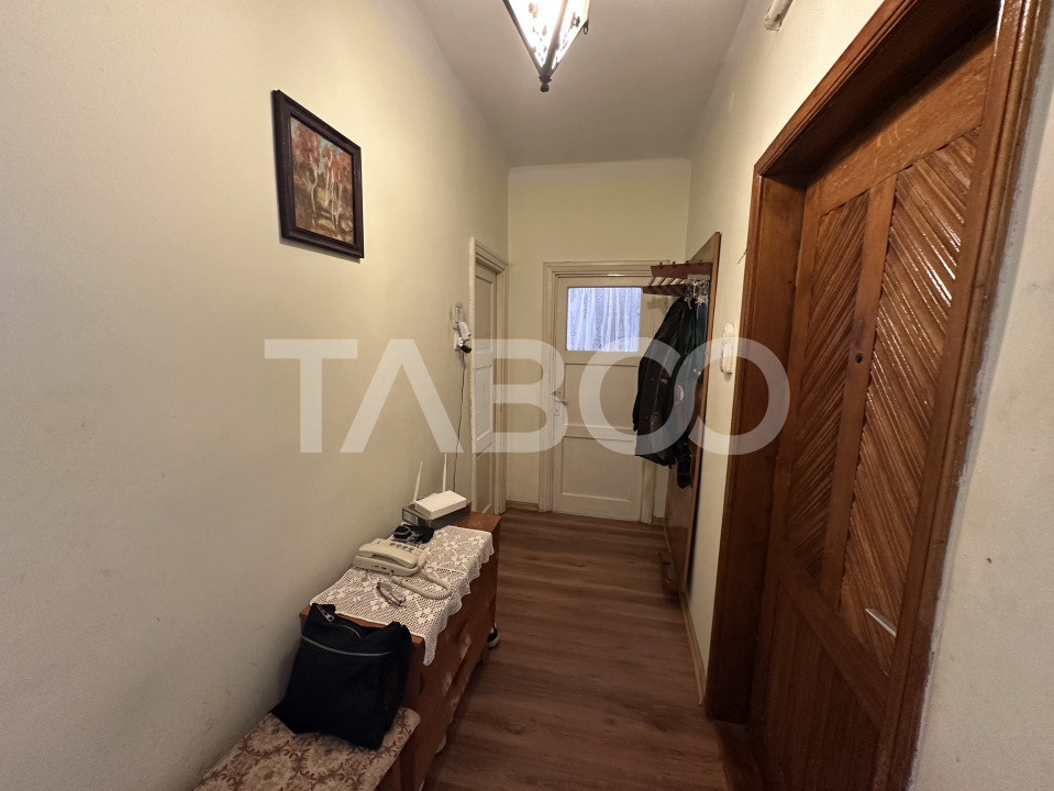 Apartament 2 camere 47 mpu decomandat 2 boxe la subsol garaj etaj 2