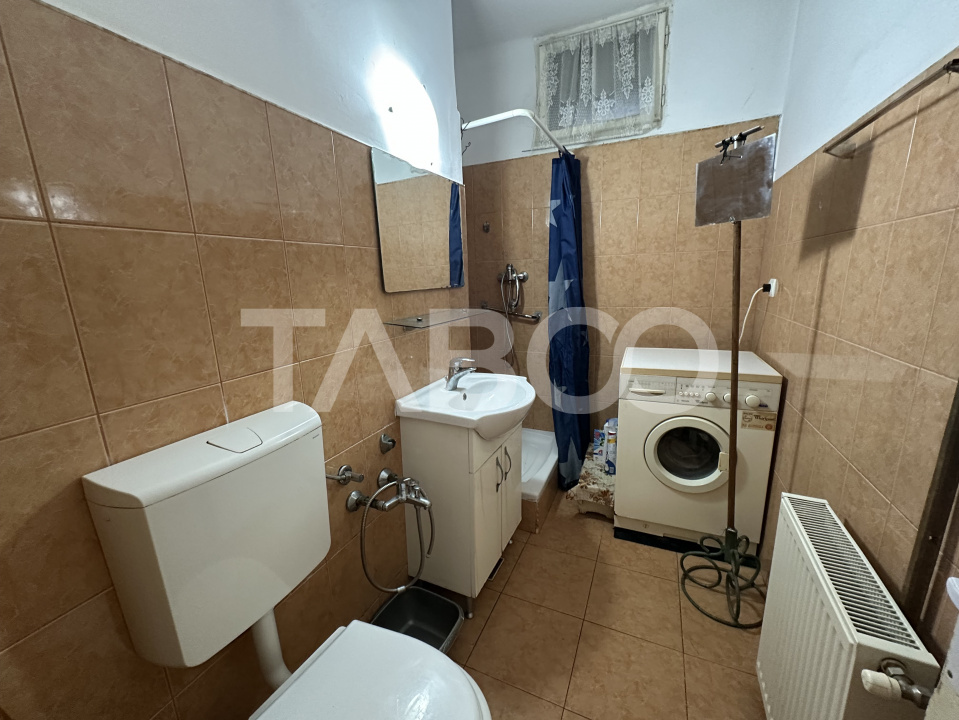 Apartament 2 camere 47 mpu decomandat 2 boxe la subsol garaj etaj 2