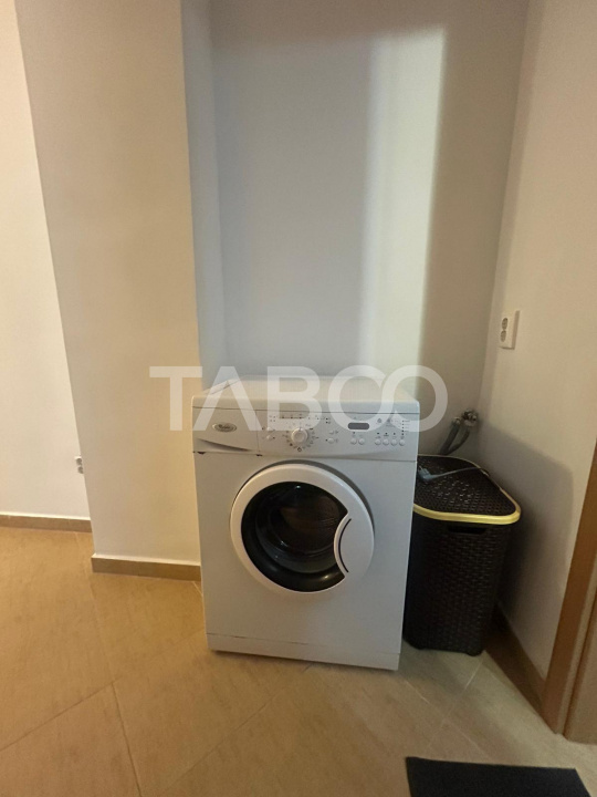 Apartament 2 camere 60 mpu etajul 1 de inchiriat cu balcon si parcare