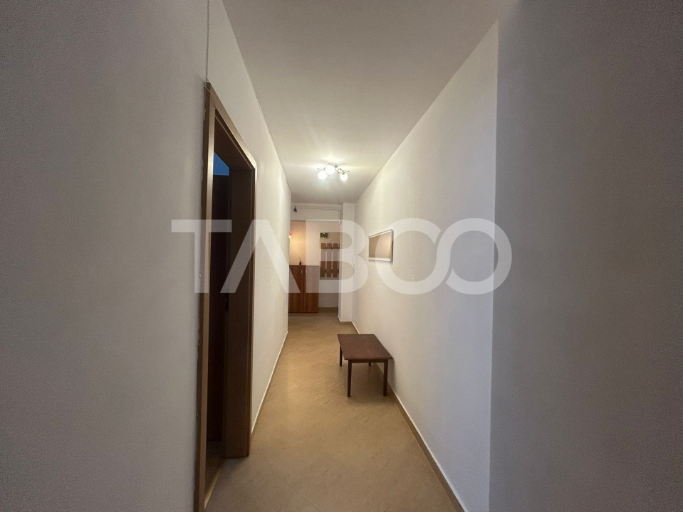 Apartament 2 camere 60 mpu etajul 1 de inchiriat cu balcon si parcare