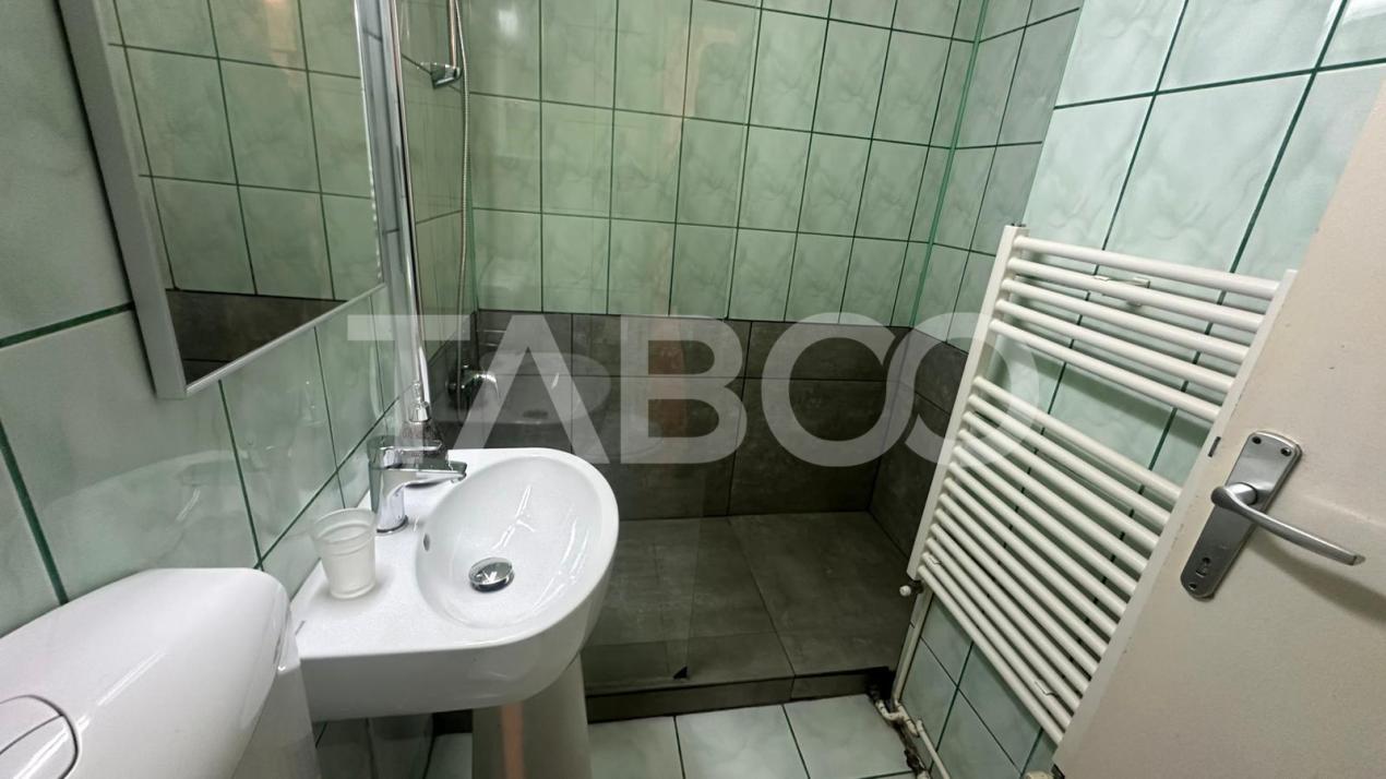 Apartament 2 camere balcon pivnita zona Rahovei Sibiu 