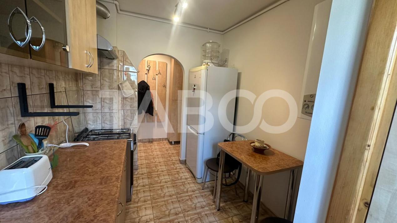 Apartament 2 camere balcon pivnita zona Rahovei Sibiu 