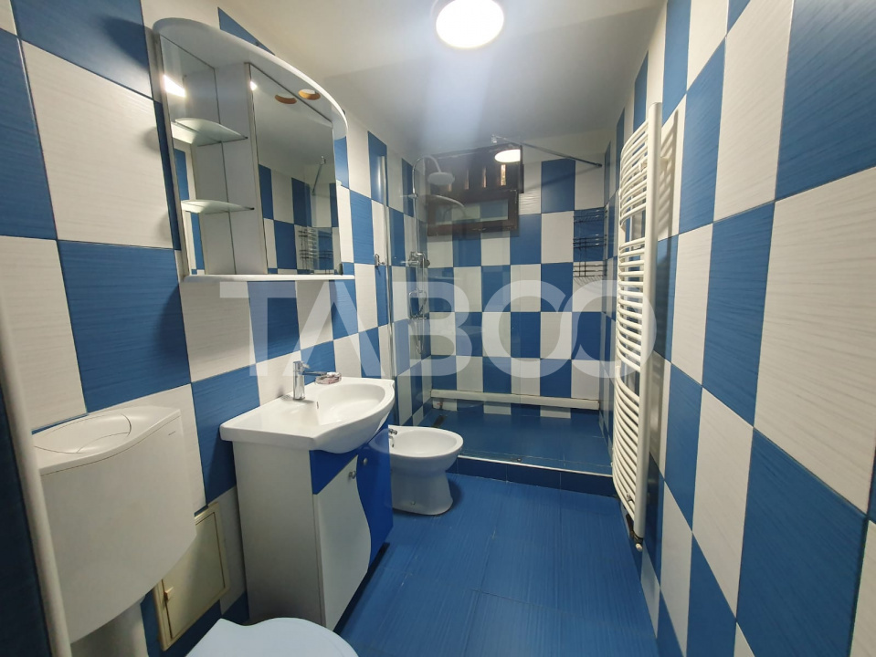 Apartament 2 camere de caramida renovat mobilat-utilat zona Negoiu