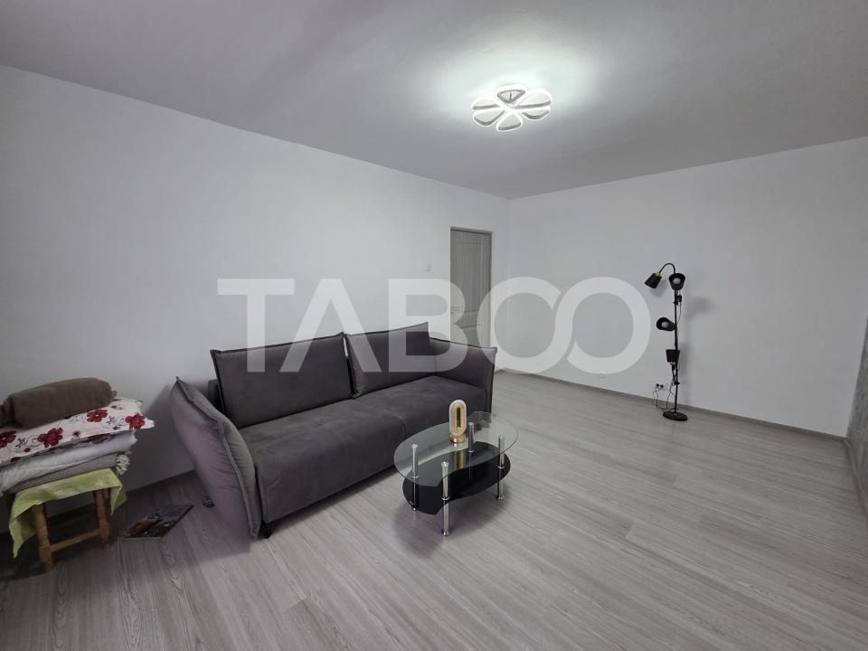 Apartament 2 camere de inchiriat 55 mp + balcon 4 mp prima inchiriere in Fagaras - Luncii