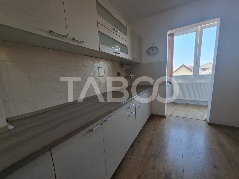 Apartament 2 camere de inchiriat Calea Dumbravii etaj intermediar