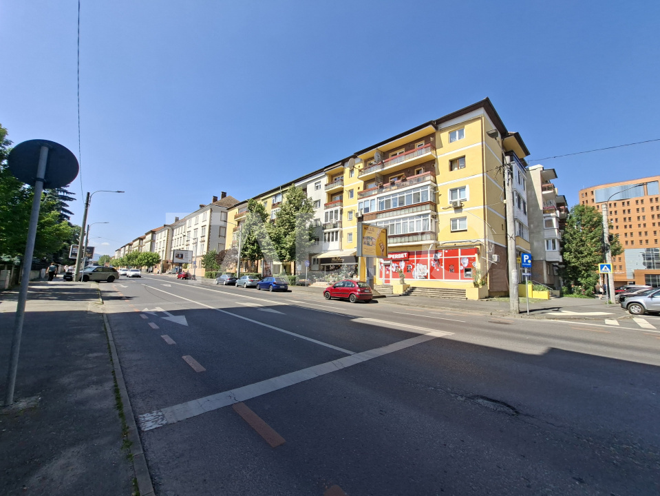 Apartament 2 camere de inchiriat Calea Dumbravii etaj intermediar