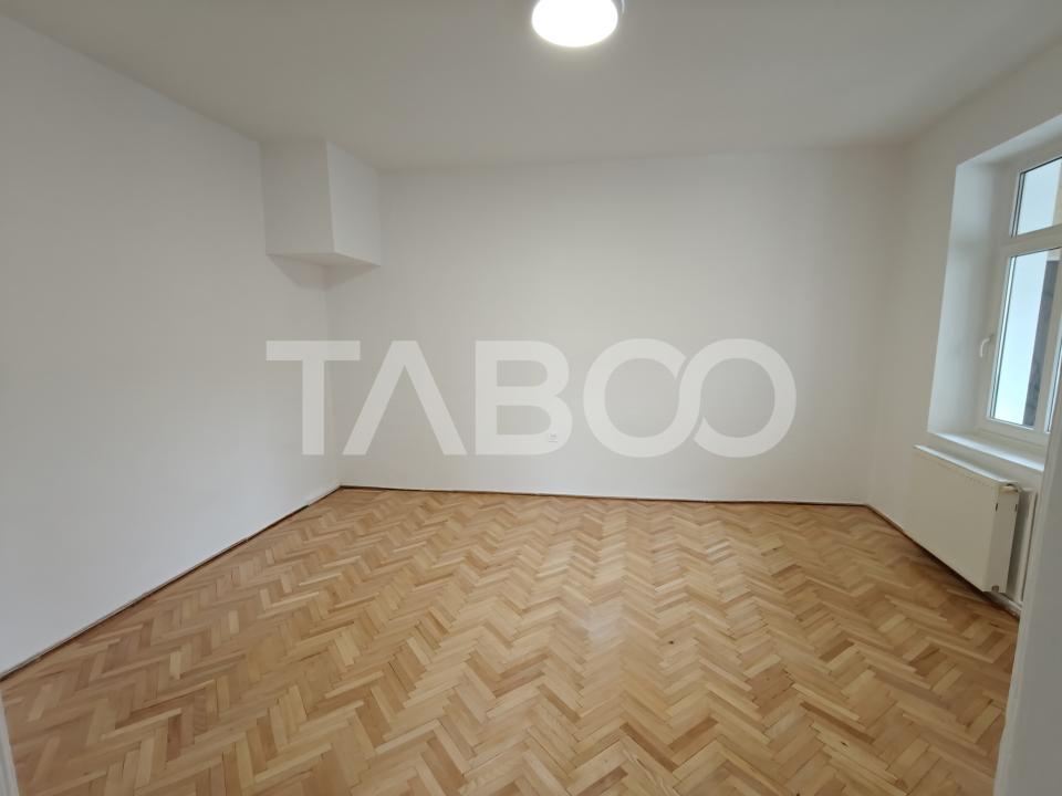 Apartament 2 camere de inchiriat - Str Alexandru Xenopol - comision 0
