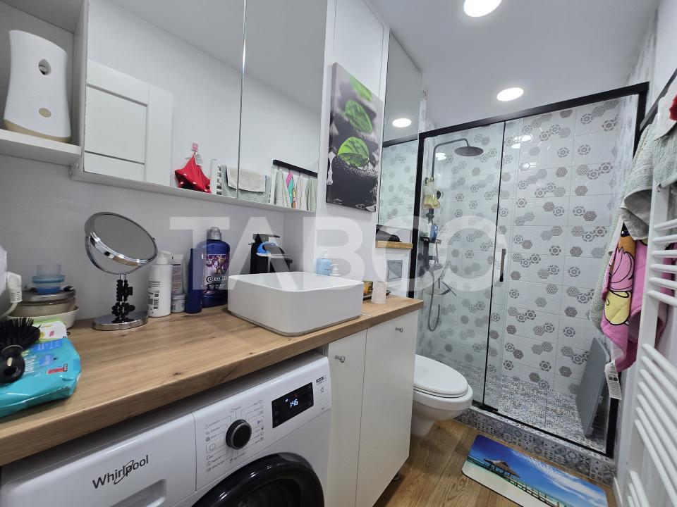Apartament 2 camere de vanzare 51mp decomandat zona Vasile Aaron Sibiu