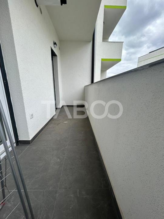 Apartament 2 camere de vanzare cu balcon si parcare zona Tineretului