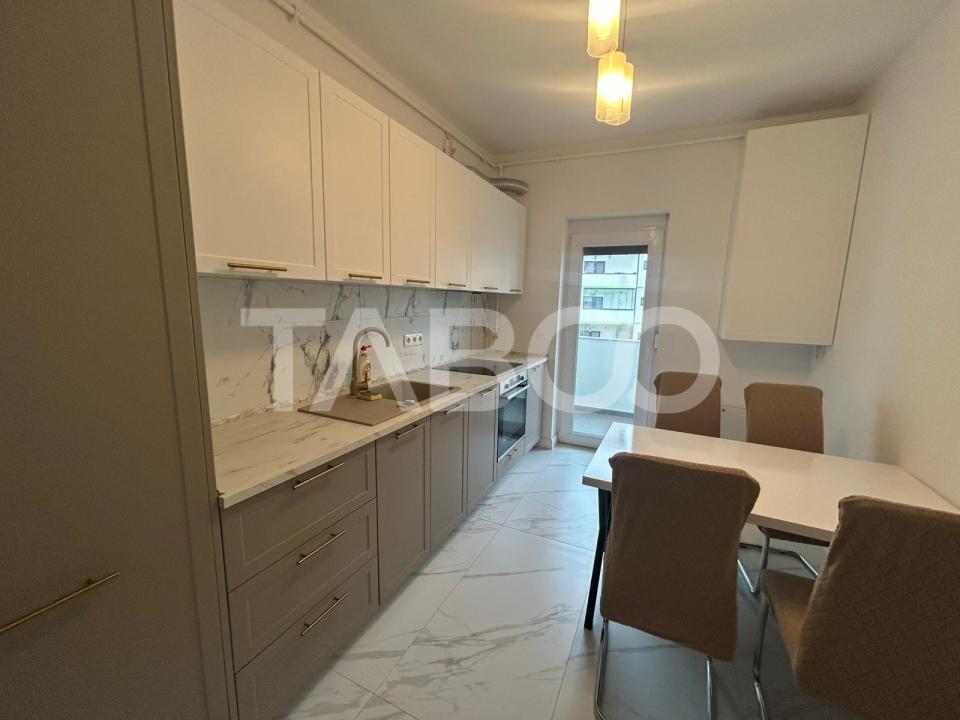 Apartament 2 camere de vanzare cu balcon si parcare zona Tineretului