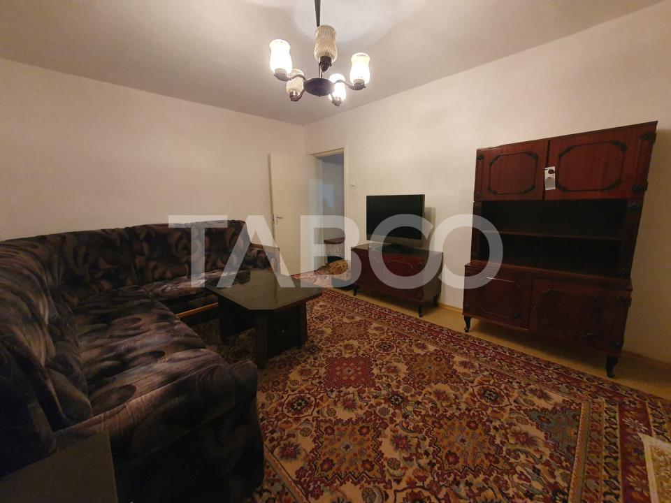 Apartament 2 camere de vanzare decomandat etaj 2 zona 1 Decembrie