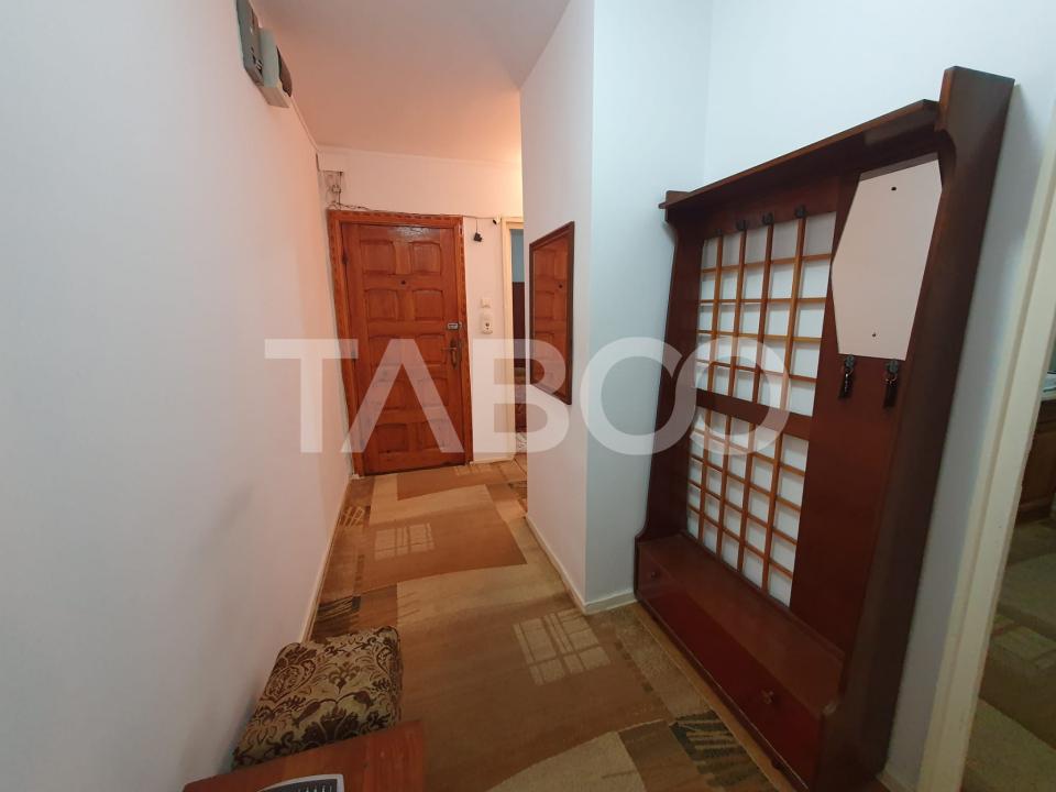Apartament 2 camere de vanzare decomandat etaj 2 zona 1 Decembrie