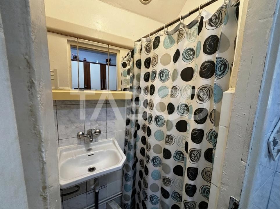 Apartament  2 camere de vanzare la parter 36mp utili  zona Tiglari