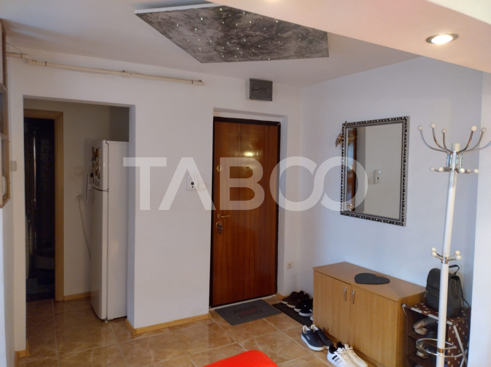 Apartament 2 camere de vanzare pivnita si balcon zona Siretului