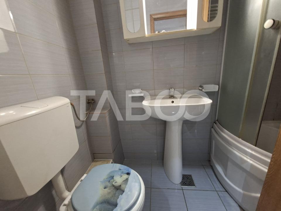 Apartament 2 camere de vanzare renovat zona Ipas din Sibiu