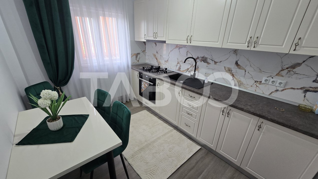 Apartament 2 camere de vanzare Strand etaj intermediar mobilat utilat