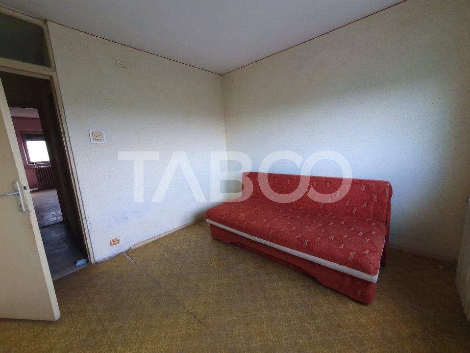 Apartament 2 camere decomandat 45 mp utili zona Plopului