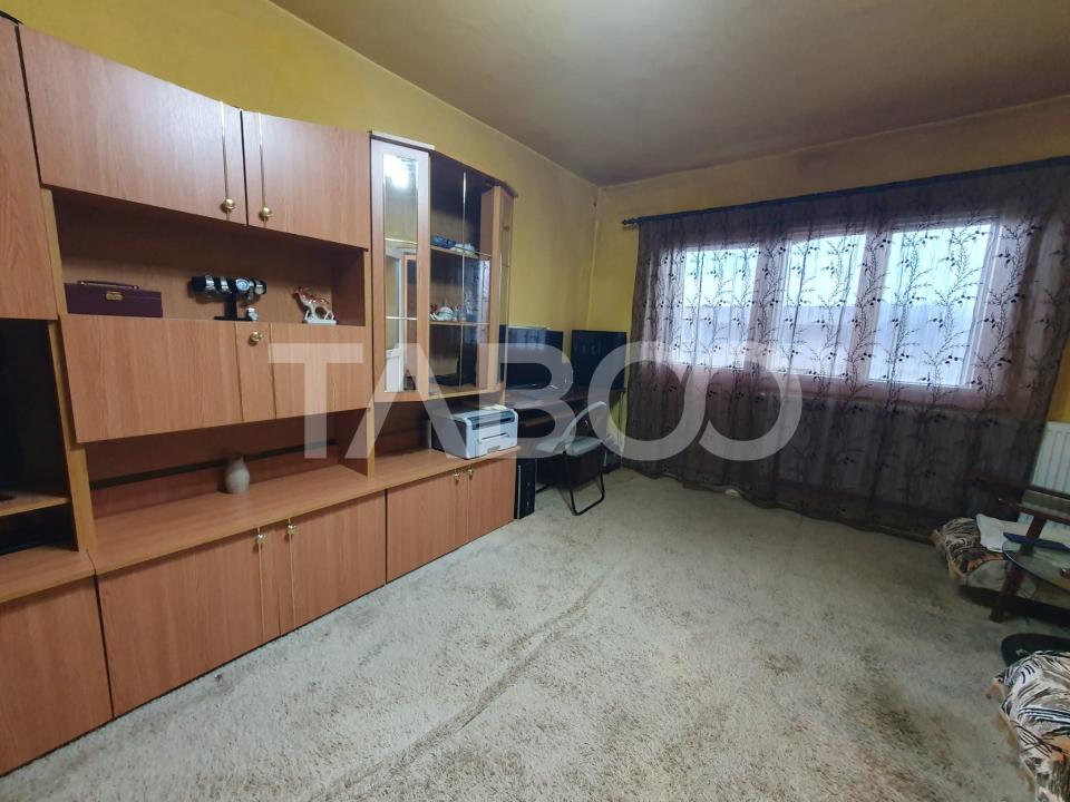 Apartament 2 camere decomandat 54 mp zona Bulevardu Unirii etaj 4