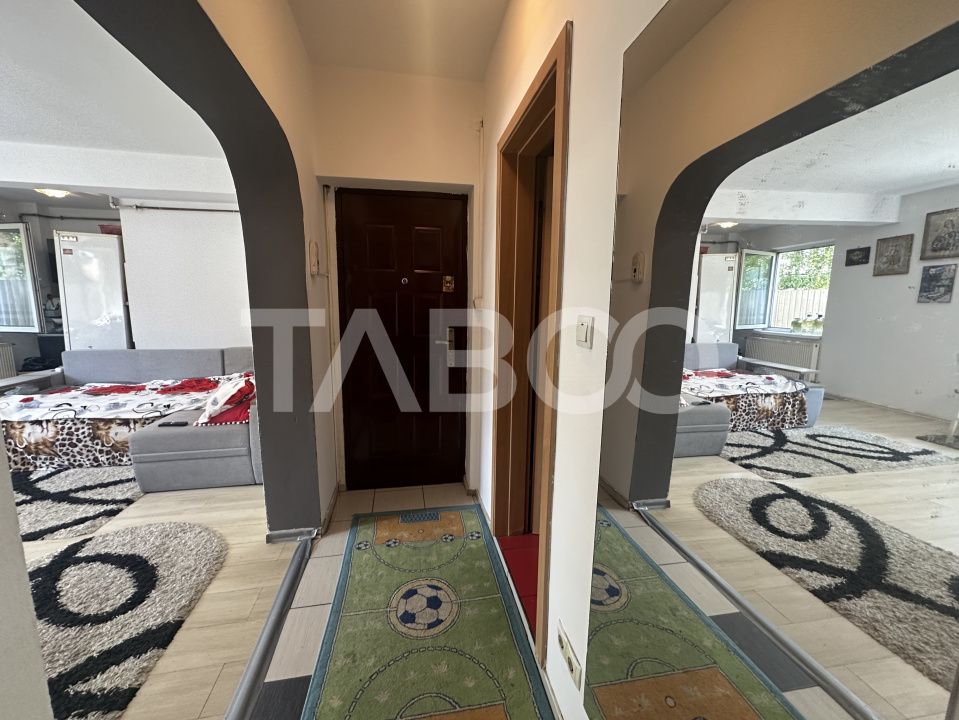 Apartament 2 camere decomandat 55 mp utili Aleea Iasomiei Turnisor