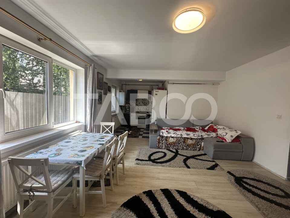 Apartament 2 camere decomandat 55 mp utili Aleea Iasomiei Turnisor