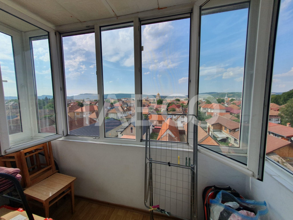 Apartament 2 camere decomandat 70 mp + 4 mp balcon zona Campului