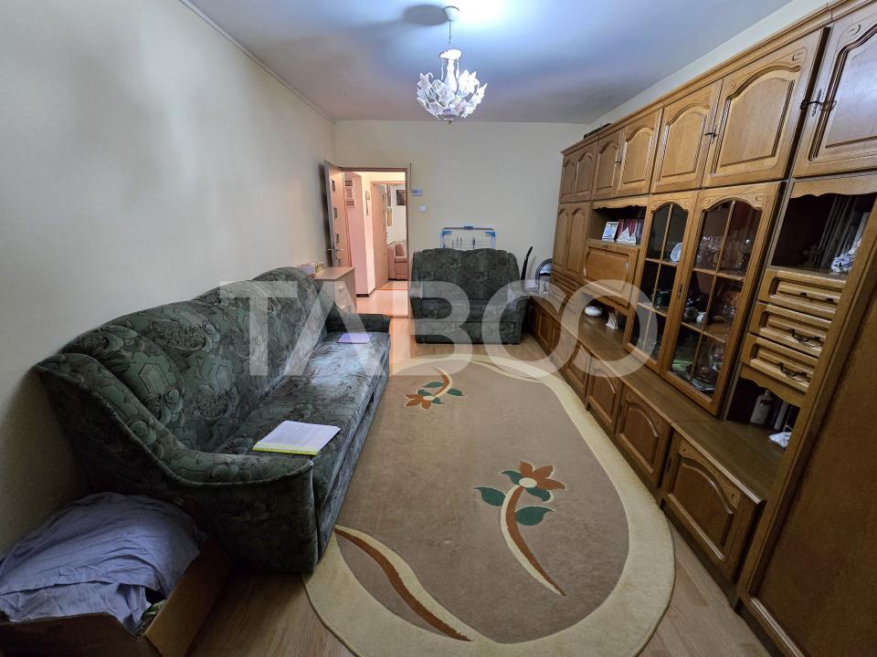 Apartament 2 camere decomandat balcon pivnita Terezian Sibiu
