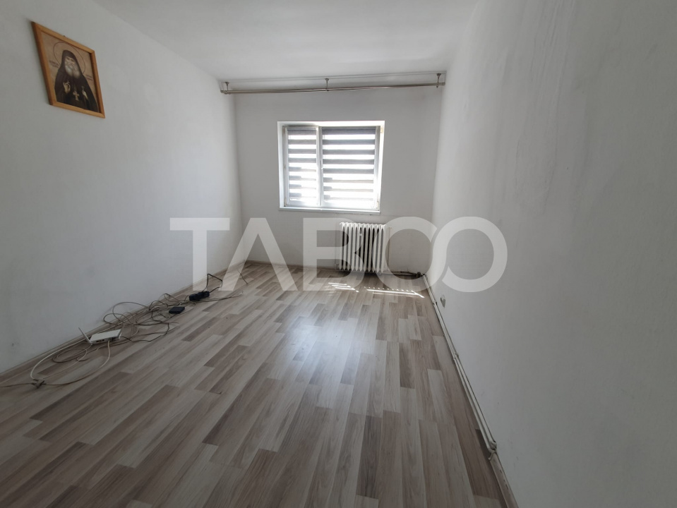 Apartament 2 camere decomandat Bulevardu Unirii la cheie finisat 52 mp