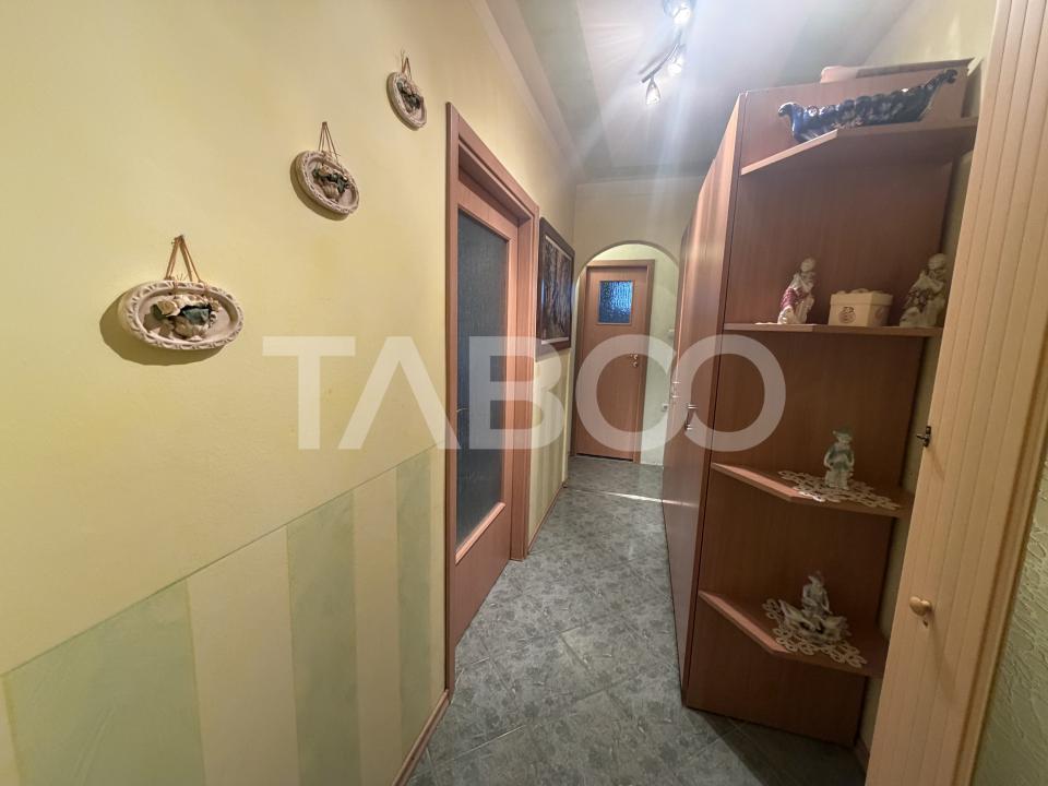 Apartament 2 camere decomandat etaj 1 complet mobilat si utilat 