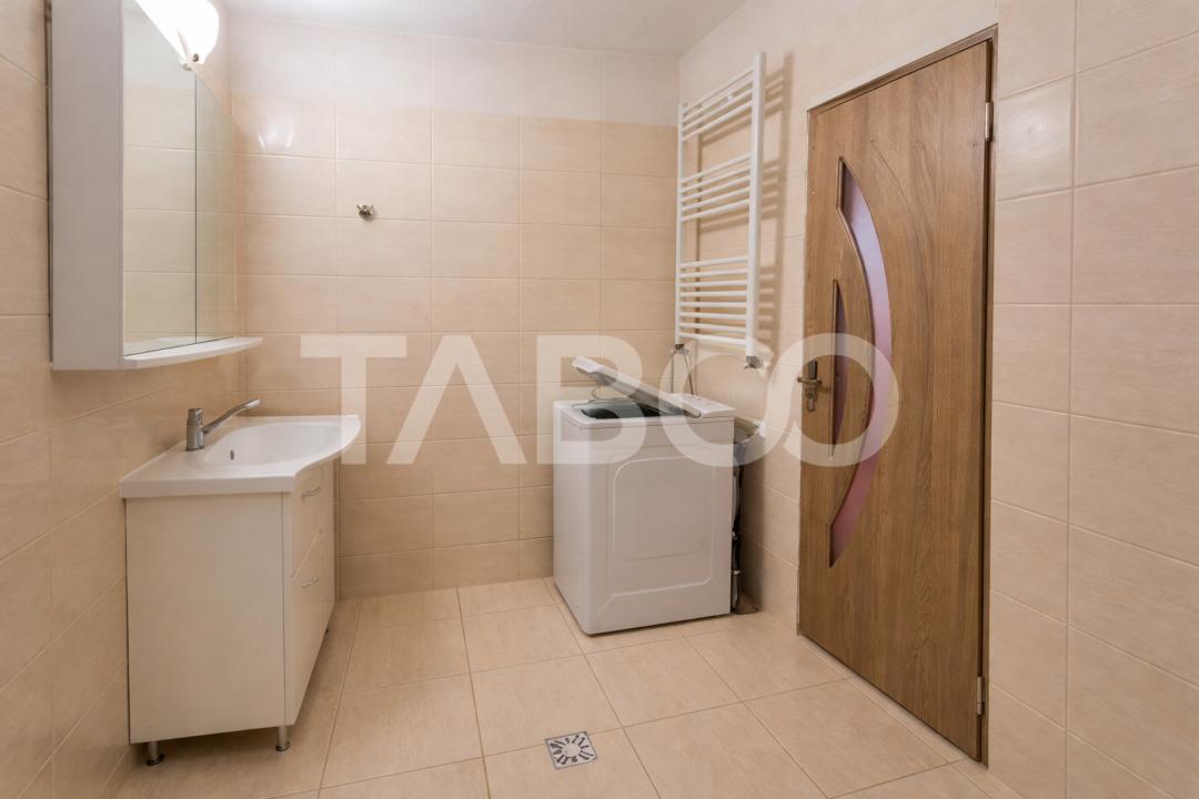 Apartament 2 camere decomandate vanzare balcon parcare Doamna Stanca