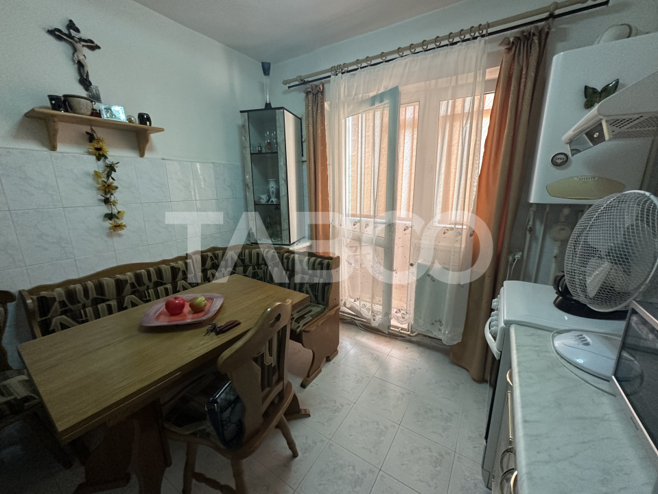 Apartament 2 camere etaj 3 complet mobilat si utilat Zona Plopului