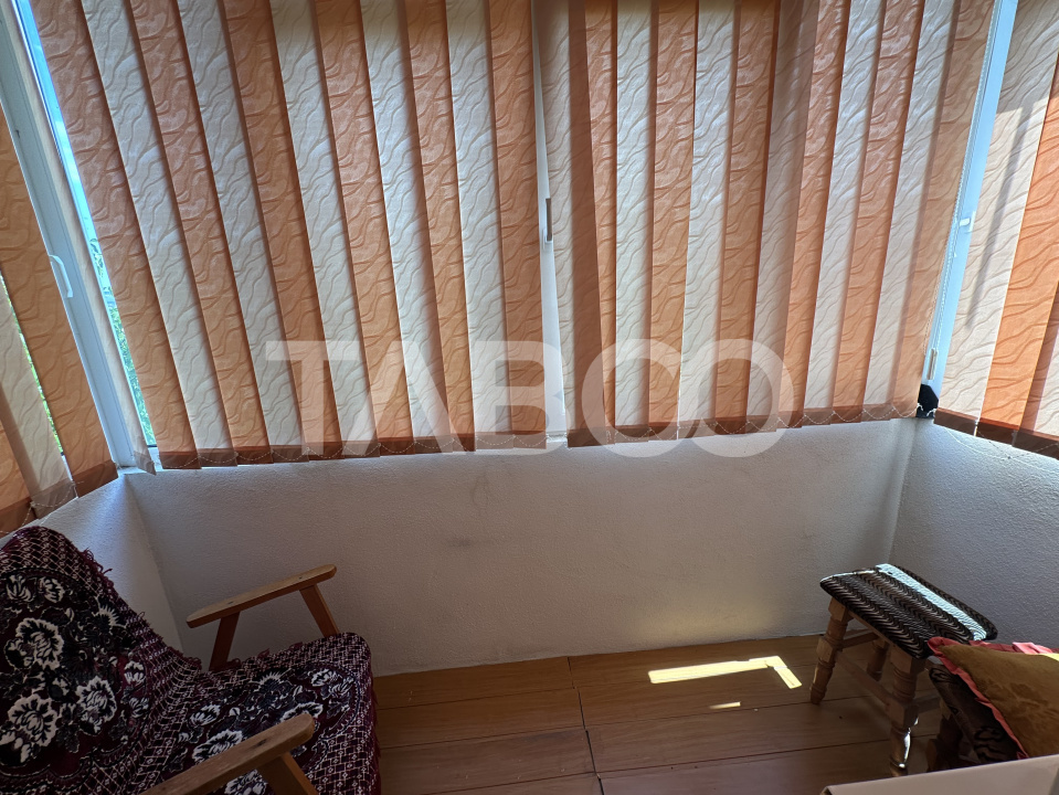 Apartament 2 camere etaj 3 complet mobilat si utilat Zona Plopului