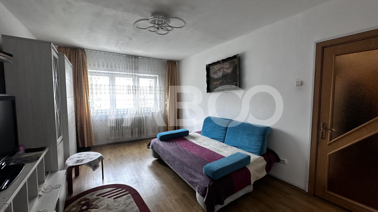 Apartament 2 camere mobilate utilate de inchiriat zona Vasile Aaron