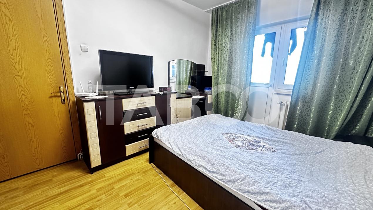 Apartament 2 camere mobilate utilate de inchiriat zona Vasile Aaron