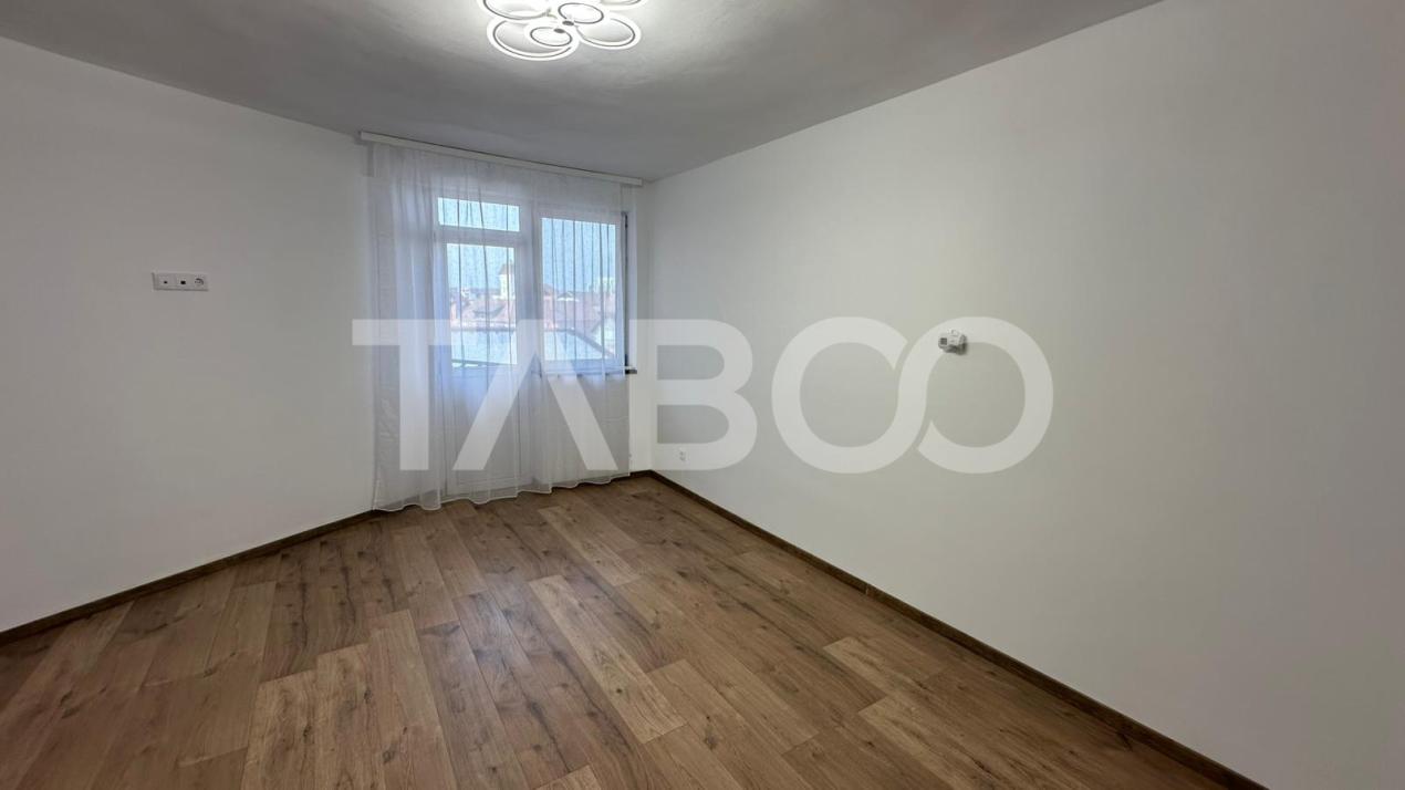 Apartament 2 camere modern balcon loc de parcare zona Turnisor Sibiu
