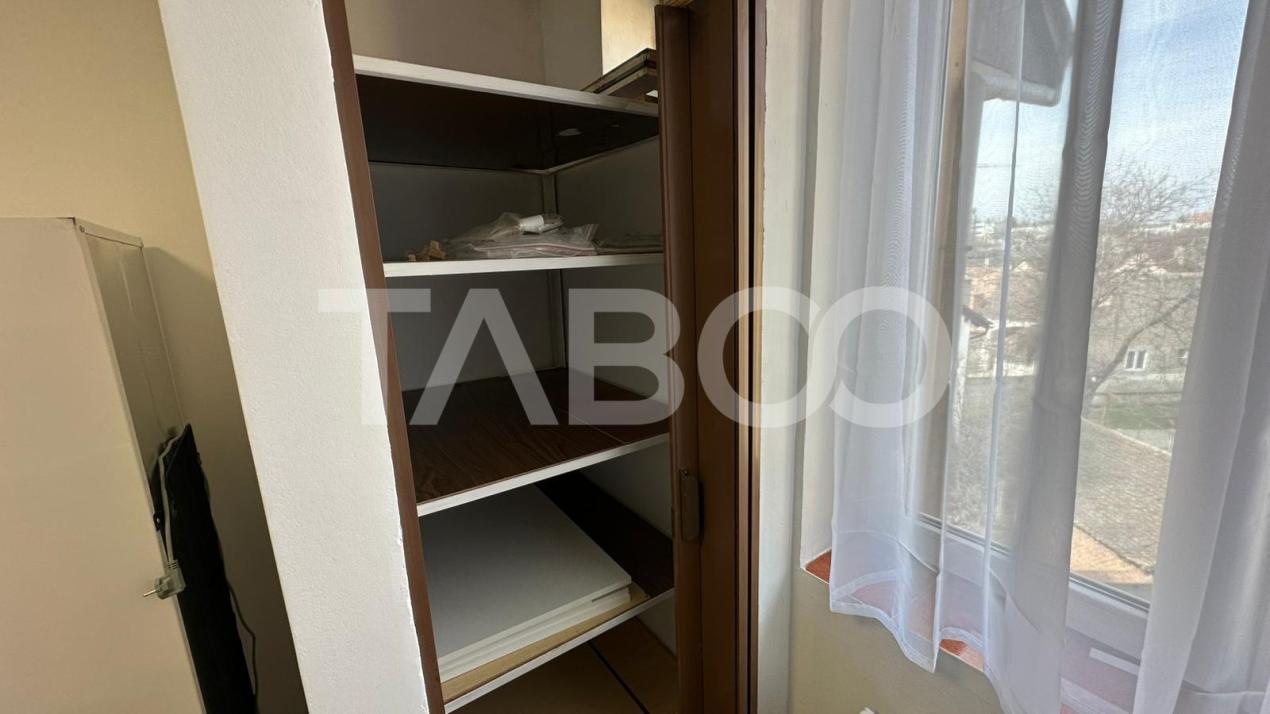 Apartament 2 camere modern balcon loc de parcare zona Turnisor Sibiu
