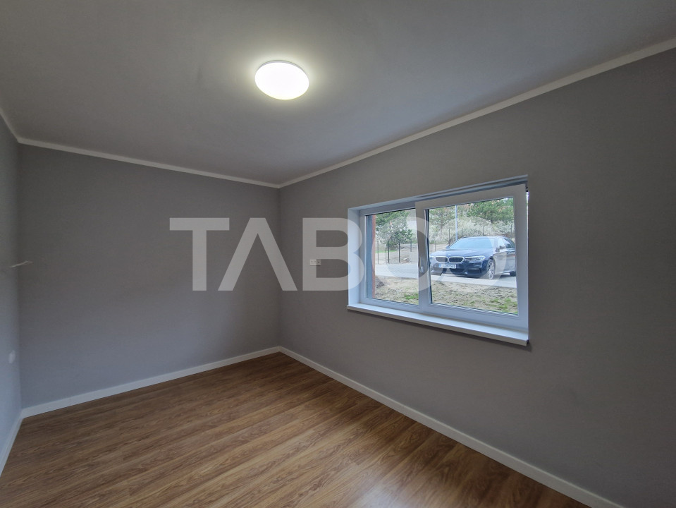 Apartament 2 camere parter 54 mp utili balcon loc de parcare Cristian