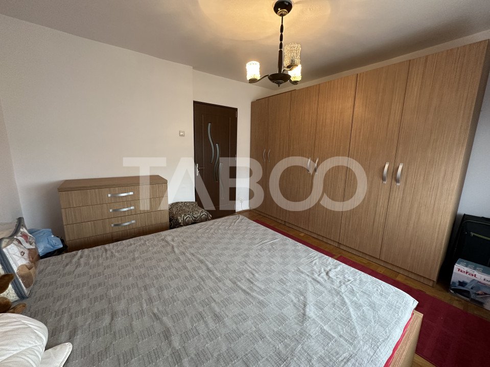 Apartament 3 camere 2 bai boxa la subsol aer conditionat 90 mp utili