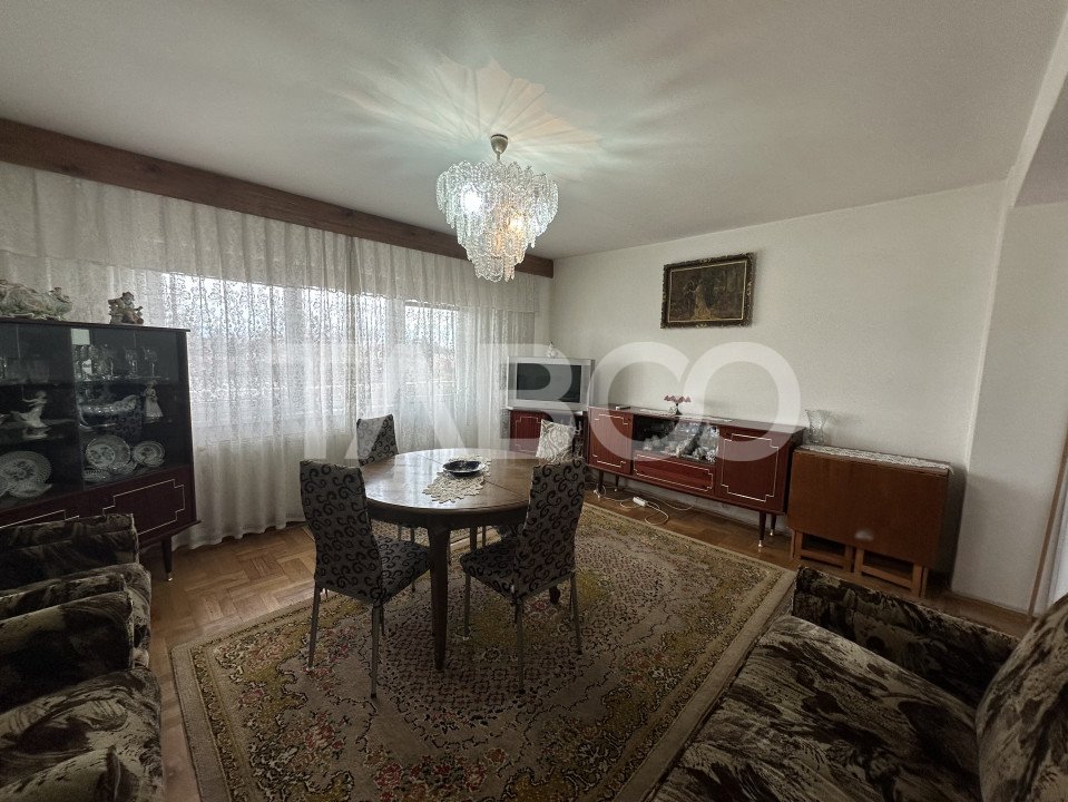 Apartament 3 camere 2 bai boxa la subsol aer conditionat 90 mp utili