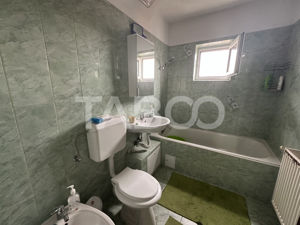 Apartament 3 camere 2 bai boxa la subsol aer conditionat 90 mp utili