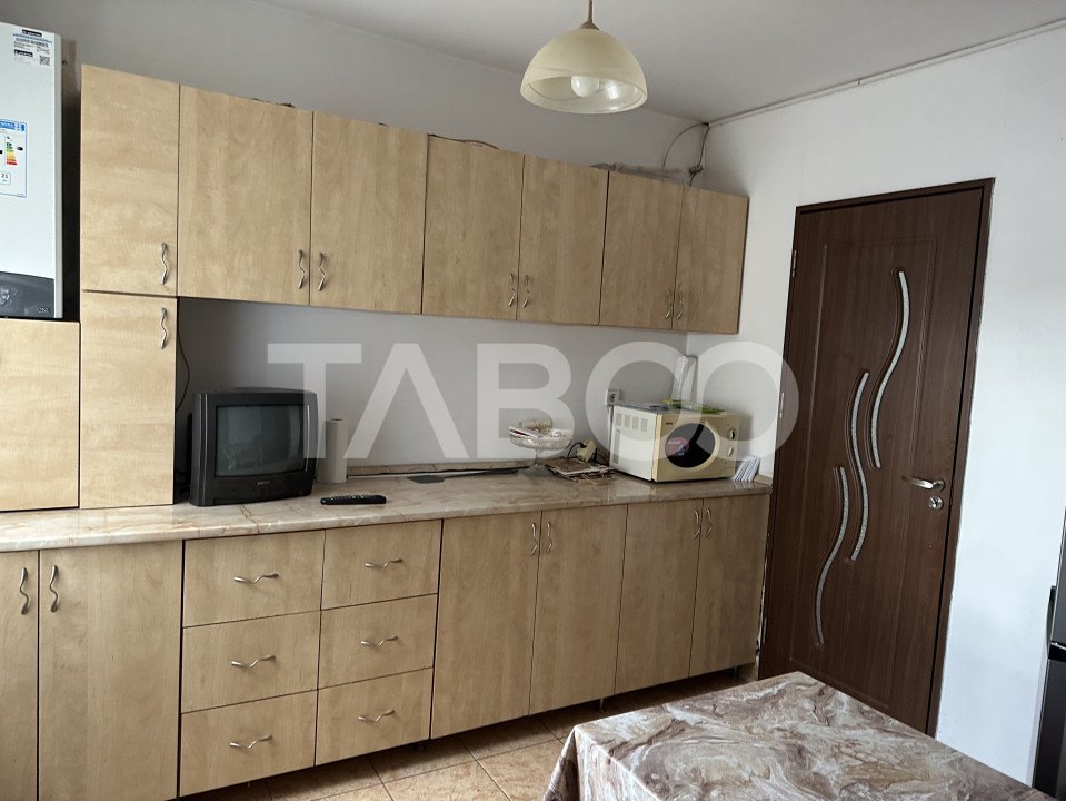 Apartament 3 camere 2 bai boxa la subsol aer conditionat 90 mp utili