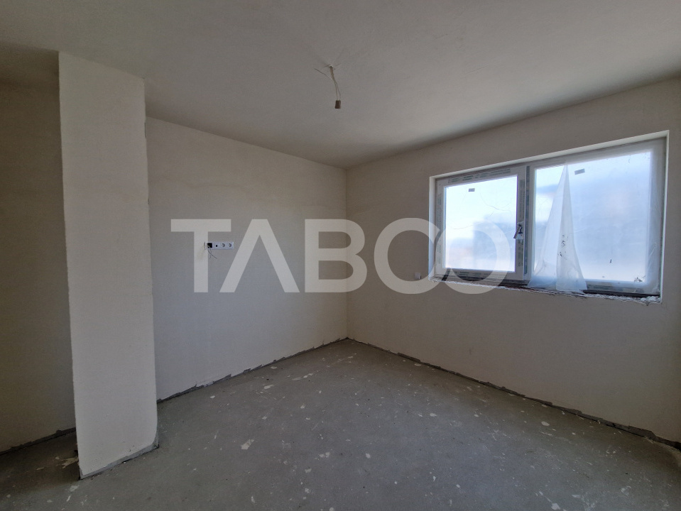 Apartament 3 camere 2 bai ETAJ 1 boxa la subsol Turnisor
