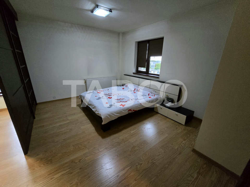 Apartament 3 camere 2 balcoane 2 bai 105 mpu etaj 1 Calea Dumbravii