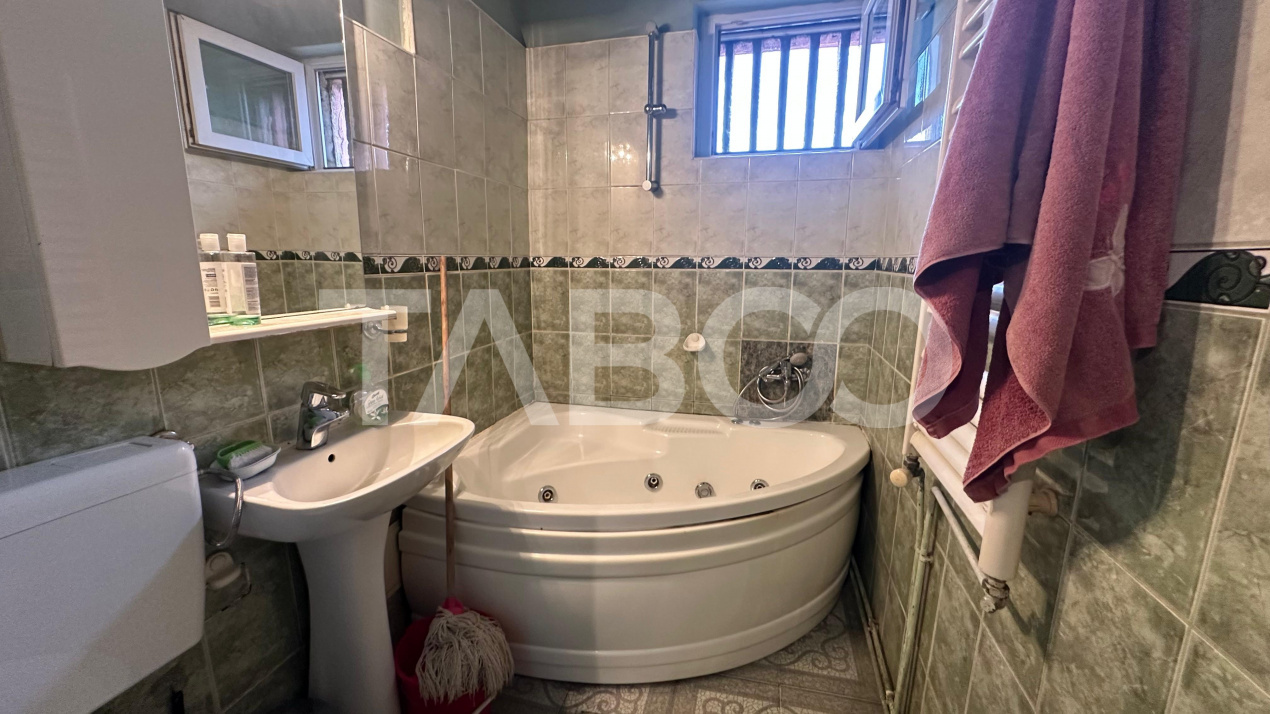 Apartament 3 camere  2 balcoane etaj intermediar Terezian Sibiu