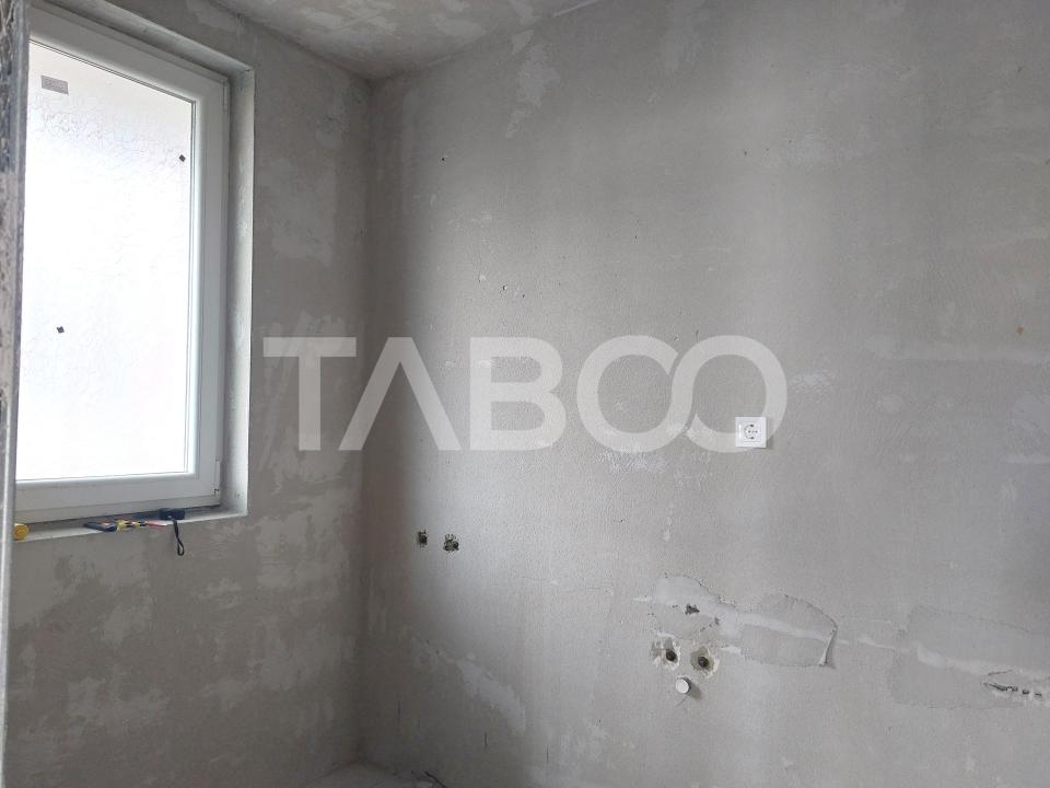 Apartament 3 camere 42 mp etaj 1 balcon loc parcare Cisnadie