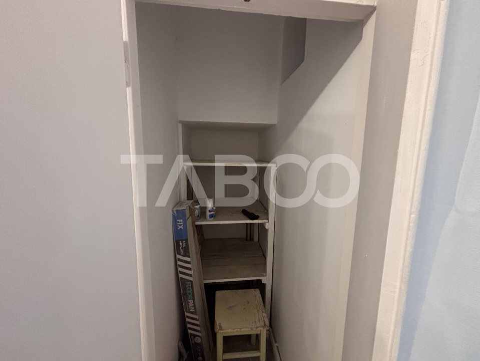 Apartament 3 camere 54mpu etaj 1 balcon zona Centrala Sibiu